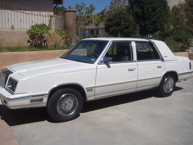 1986 White Chrysler New Yorker Sedan