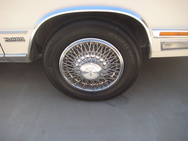 1986 White Chrysler New Yorker Sedan