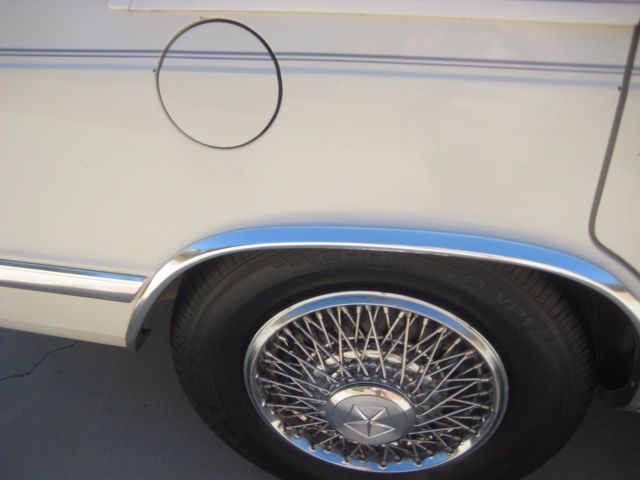 1986 White Chrysler New Yorker Sedan