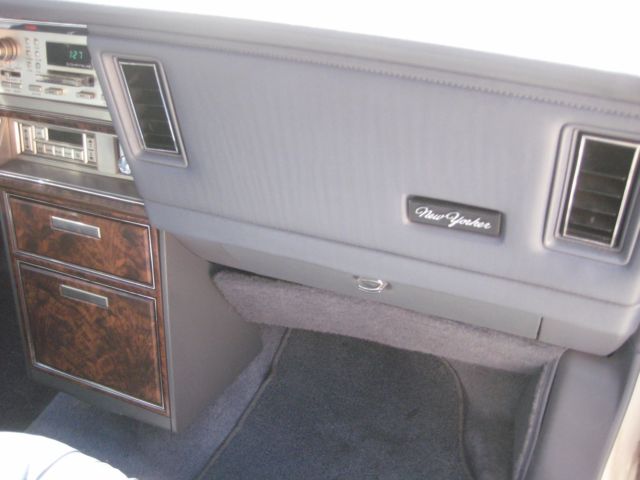 1986 White Chrysler New Yorker Sedan
