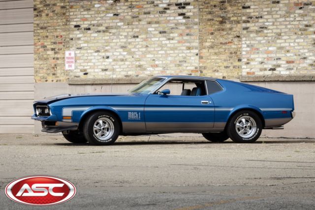 1972 Blue / Silver Ford Mustang Mach 1 Coupe