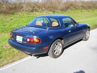 1994 Montego Blue Mica Mazda MX-5 Miata Convertible