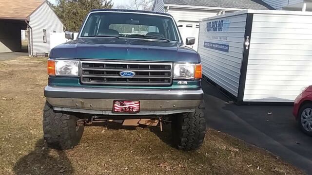 1989 Blue Ford Bronco SUV