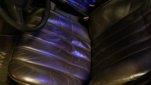 1984 Gold BMW 5-Series Sedan