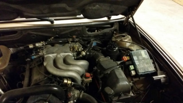 1984 Gold BMW 5-Series Sedan