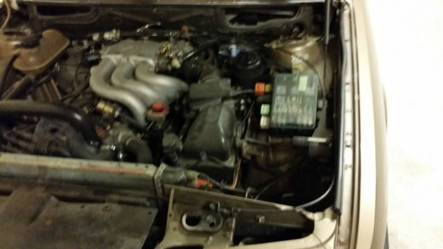 1984 Gold BMW 5-Series Sedan