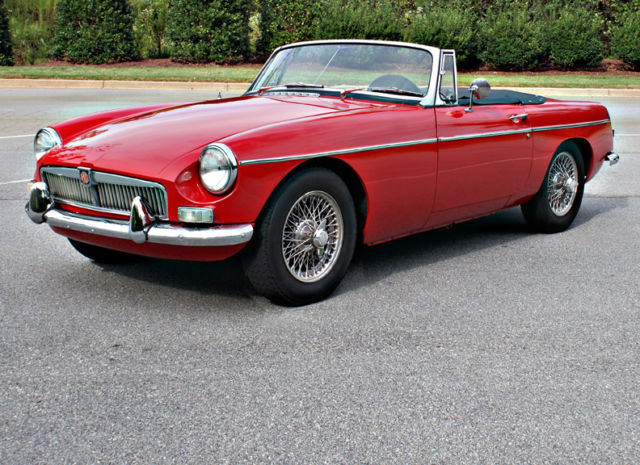 1967 red MG MGB