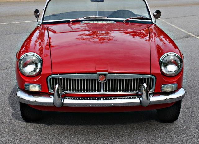 1967 red MG MGB