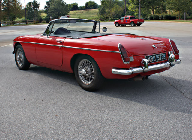 1967 red MG MGB