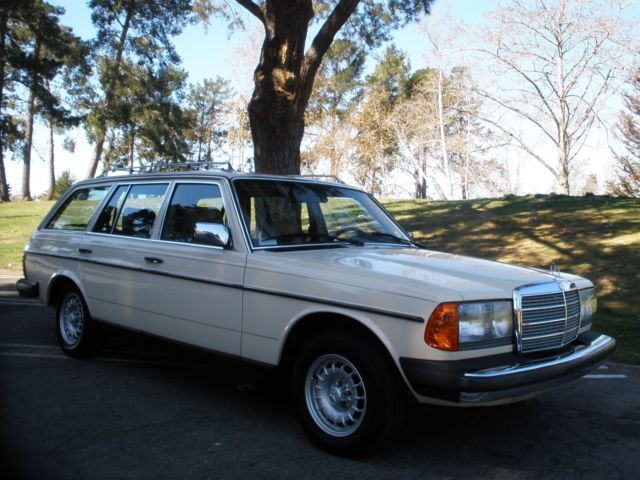 1982 Tan Mercedes-Benz 300-Series Wagon