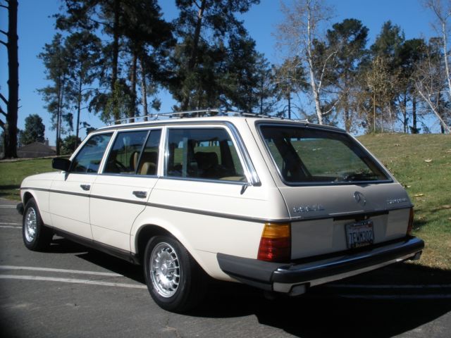 1982 Tan Mercedes-Benz 300-Series Wagon