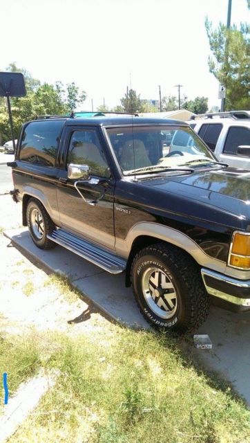 1990 Black Ford Bronco SUV