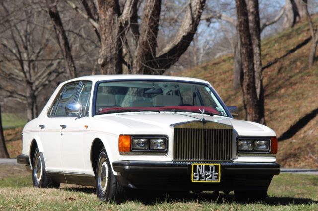 1990 White Rolls-Royce Silver Spirit/Spur/Dawn Sedan LONG WHEEL BASE