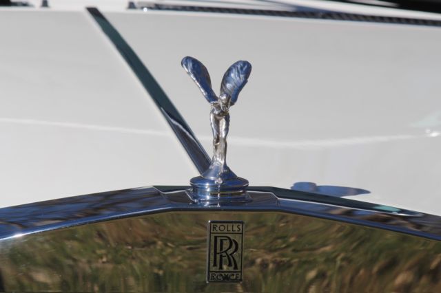 1990 White Rolls-Royce Silver Spirit/Spur/Dawn Sedan LONG WHEEL BASE