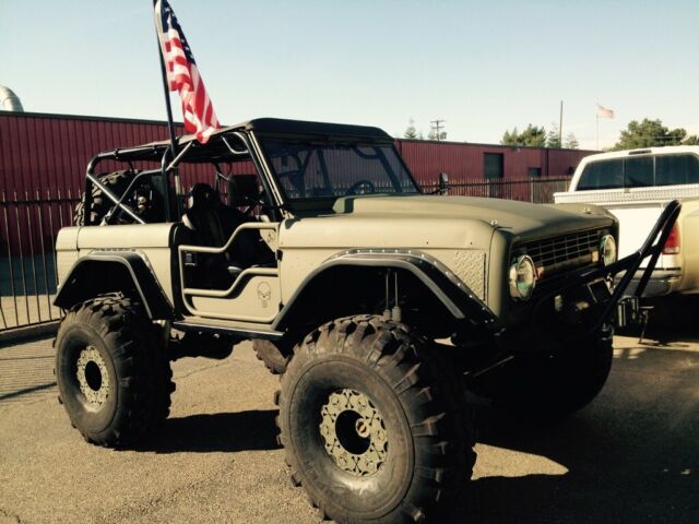 1972 Olive Drab Ford Bronco