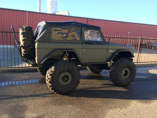 1972 Olive Drab Ford Bronco