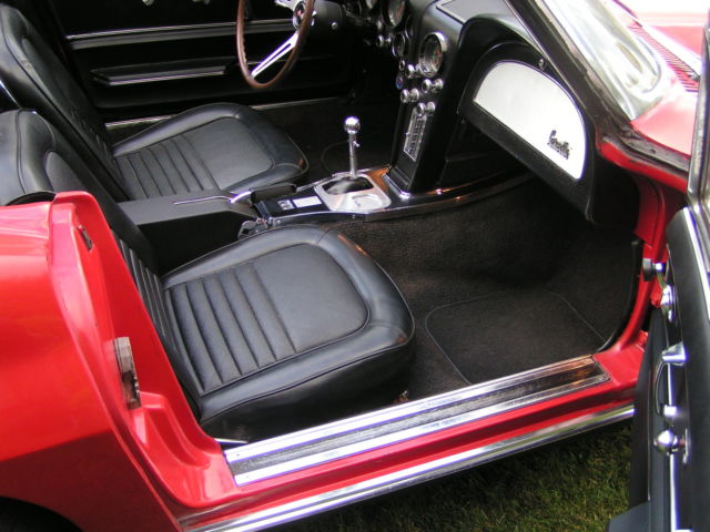 19670000 Red Chevrolet Corvette Convertible
