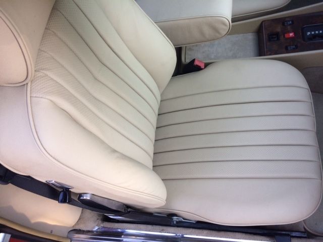 1988 Red Mercedes-Benz 500-Series