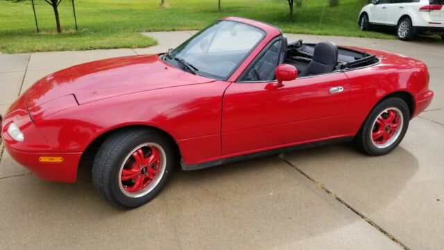 1992 Red Mazda MX-5 Miata Convertible