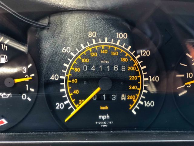 1988 Brown Mercedes-Benz 500-Series Coupe