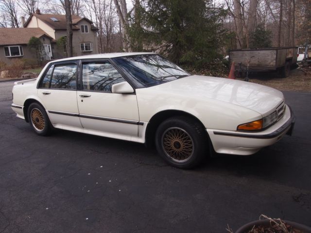1990 Pontiac Bonneville