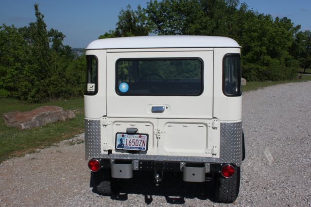 1970 Cream Toyota Land Cruiser SUV