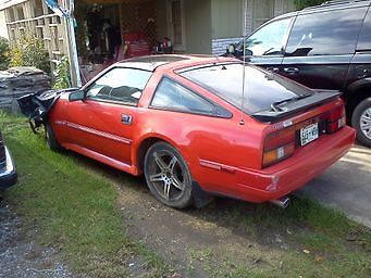 1986 Red/ primer Nissan 300ZX Coupe