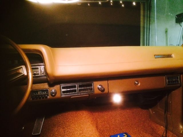 1970 White Ford Torino 2 doo coupe