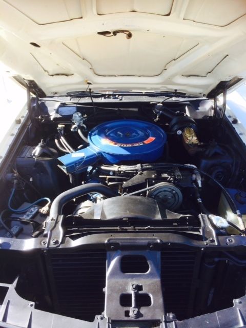 1970 White Ford Torino 2 doo coupe