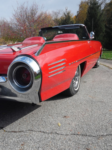 1961 Ford Thunderbird