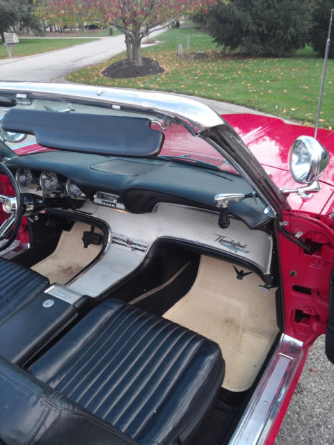 1961 Ford Thunderbird