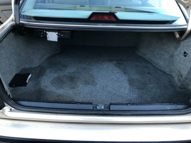 1992 Gold BMW 5-Series Sedan