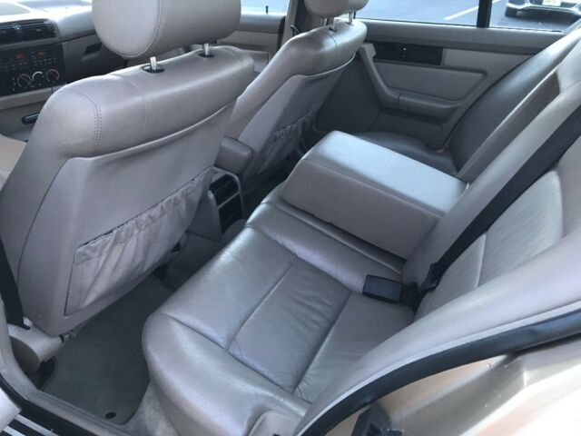 1992 Gold BMW 5-Series Sedan