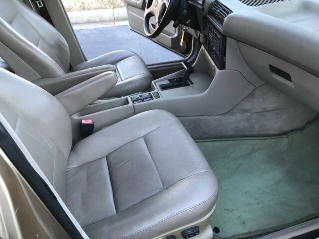 1992 Gold BMW 5-Series Sedan