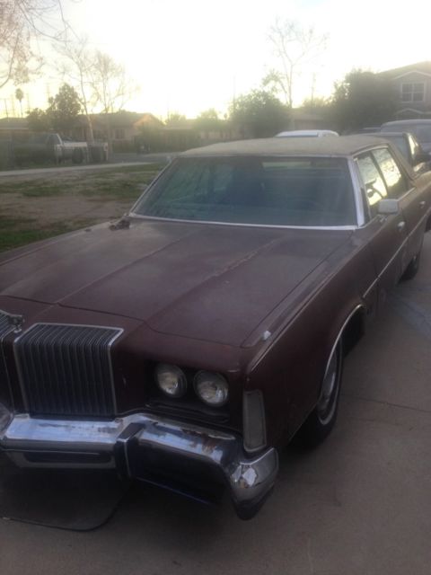 1977 Brown Chrysler New Yorker 4 Door Hardtop