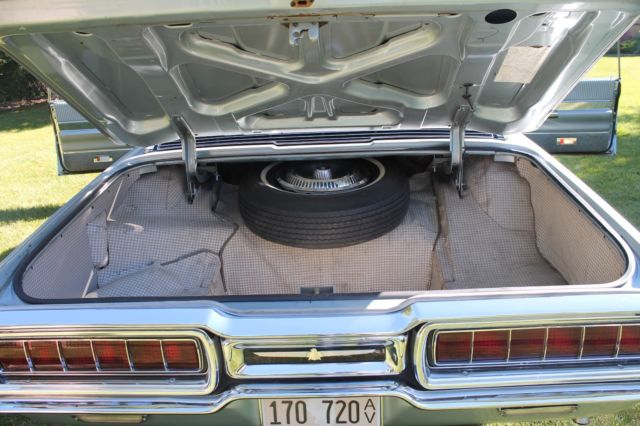 1965 silver mink Ford Thunderbird Coupe