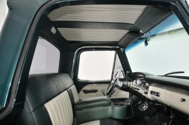 1966 Green Ford F-100 Pickup Truck