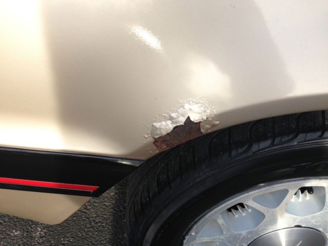 1988 Gold Ford Thunderbird Coupe