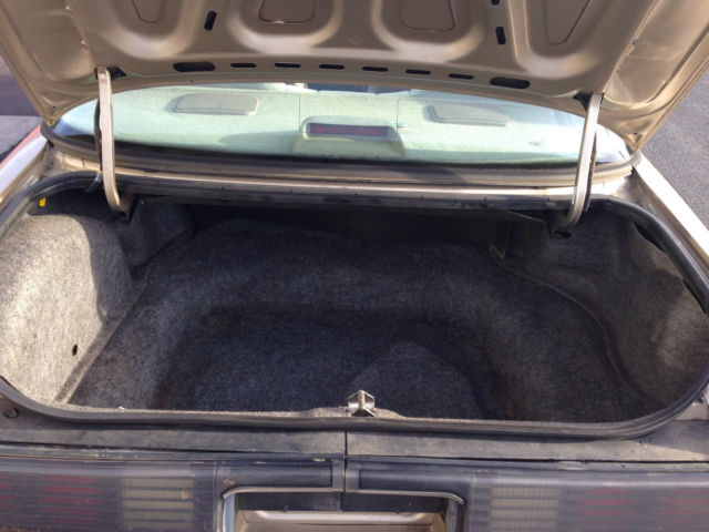 1988 Gold Ford Thunderbird Coupe