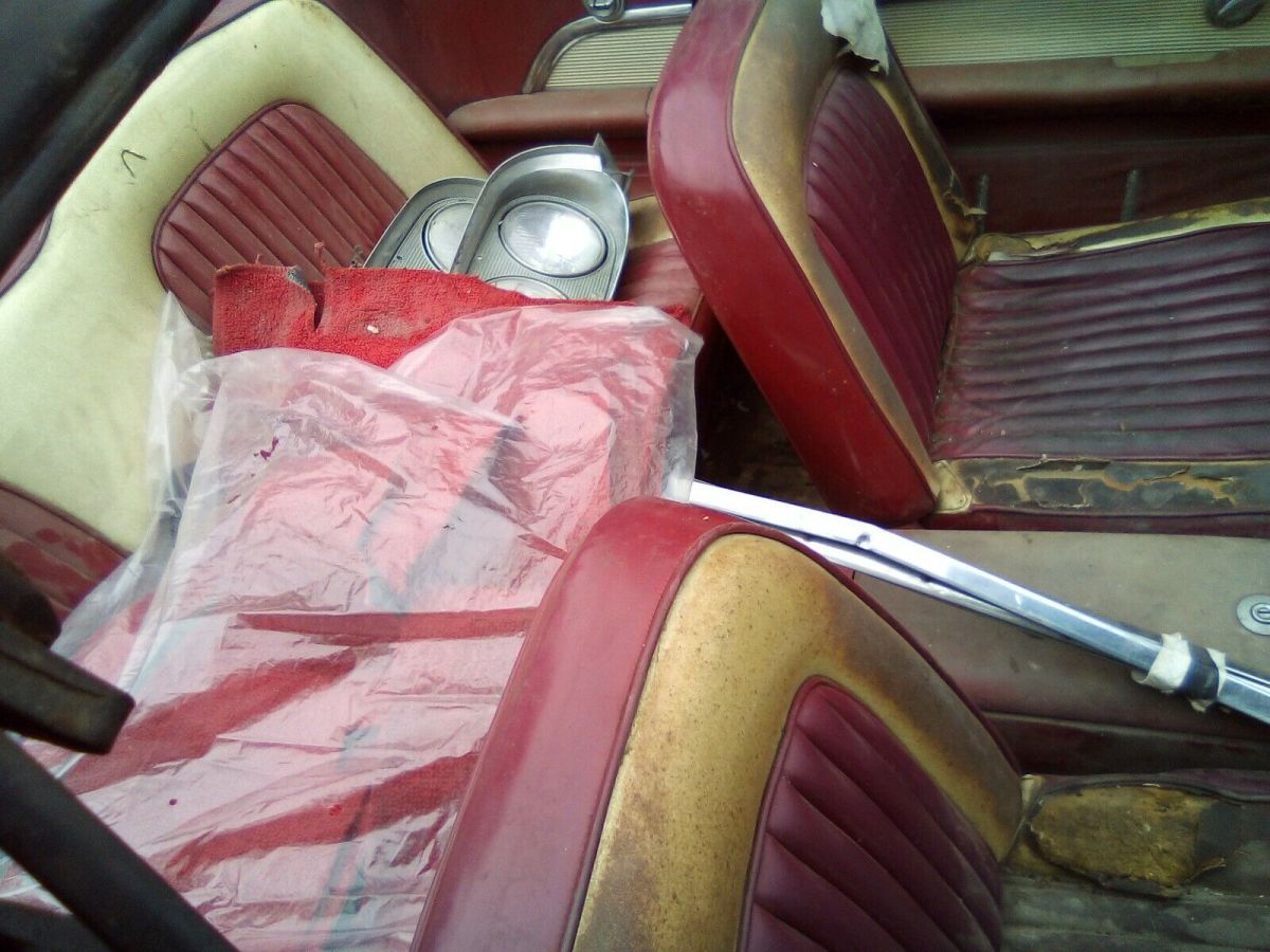 1961 Ford Thunderbird