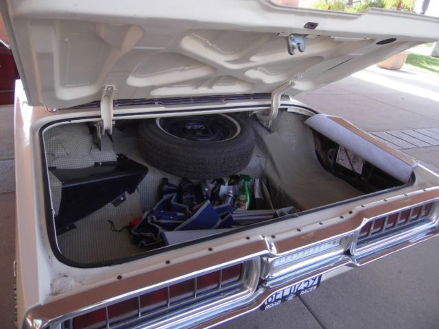 1965 White Ford Thunderbird Coupe