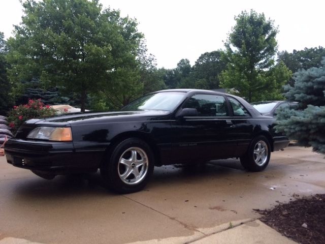 1988 Black Ford Thunderbird Coupe