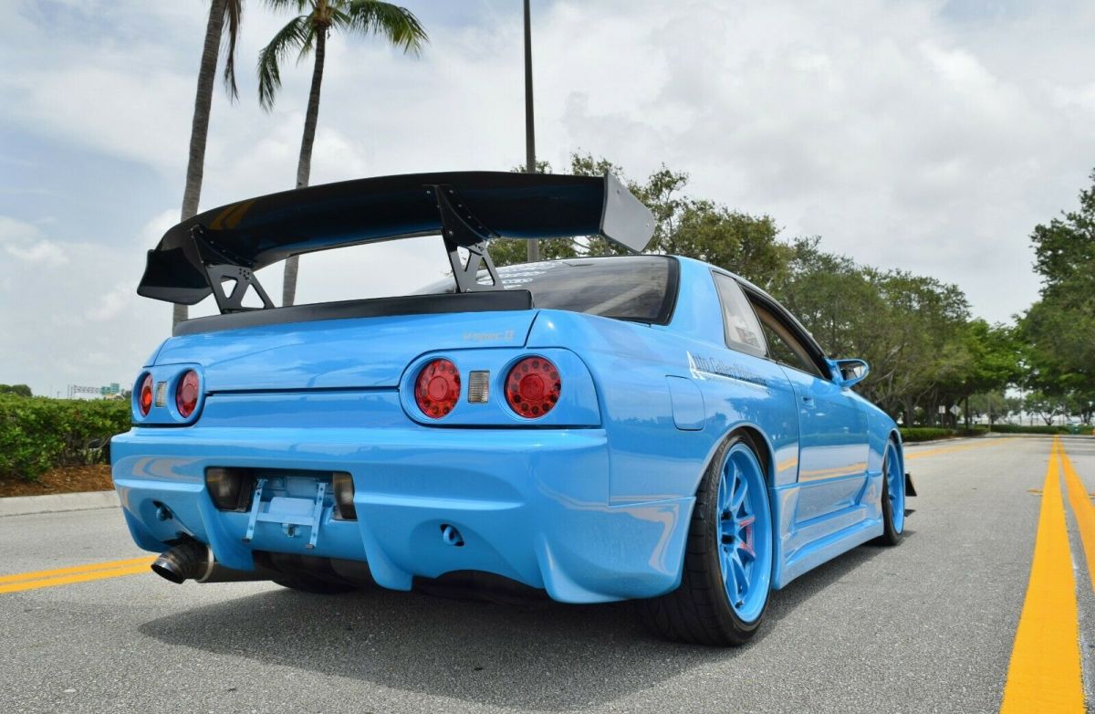 1991 Blue Nissan GT-R Coupe