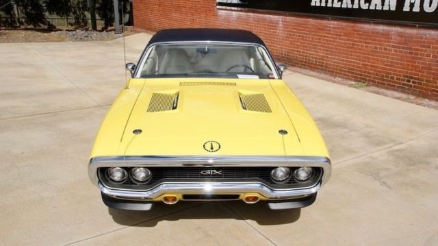 1971 Yellow Plymouth GTX Coupe