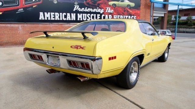 1971 Yellow Plymouth GTX Coupe