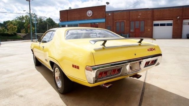1971 Yellow Plymouth GTX Coupe