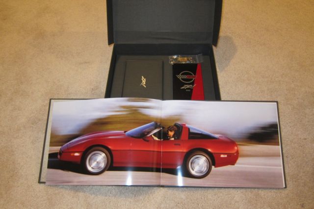 1990 Red Chevrolet Corvette Coupe