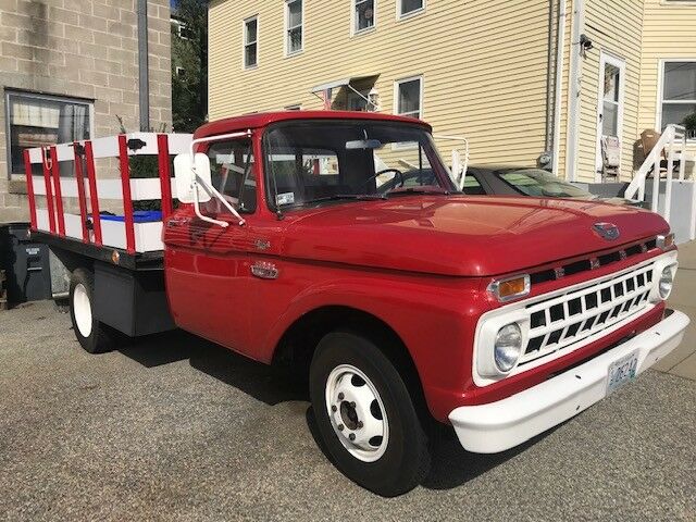 1965 Red Ford F-350