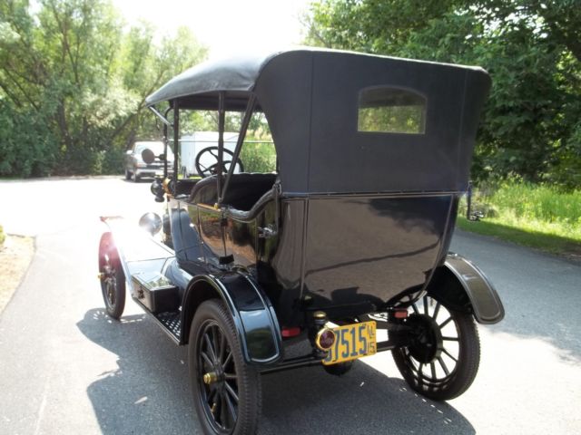 1915 Black Ford Model T