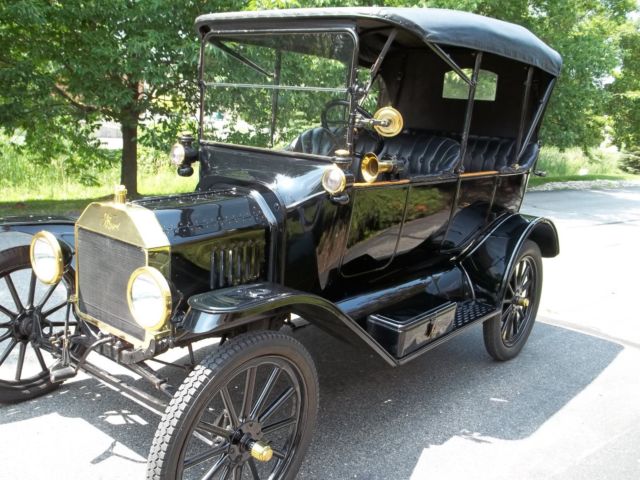 1915 Black Ford Model T